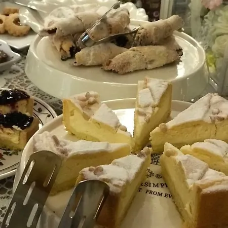 לינה וארוחת בוקר Sul Garda קסטלנואובו דל גארדה